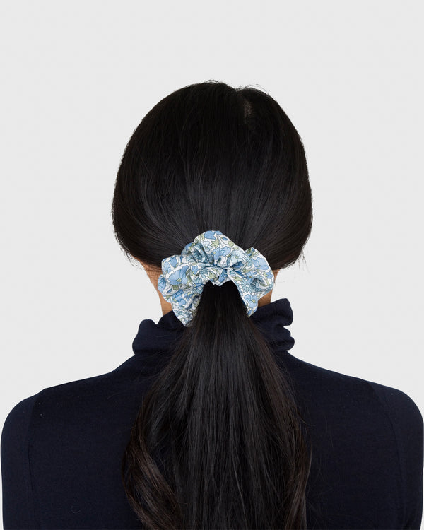 Sid Mashburn Large Scrunchie In Blue Poppy & Daisy Liberty Fabric