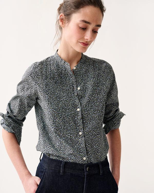 Sid Mashburn Mandarin Hattie Shirt In Navy/Green Mini Floral Printed Poplin