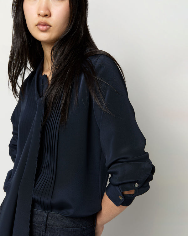 Sid Mashburn Marigold Blouse In Navy Silk Crepe De Chine