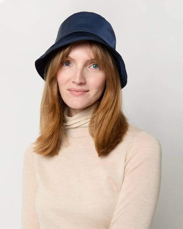 Sid Mashburn Charger Bucket Hat In Navy
