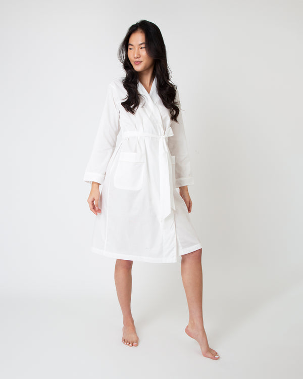 Sid Mashburn Darcey Robe In White Cotton Lawn