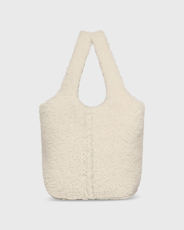 sid mashburn Paola Bucket Bag in Natural Shearling