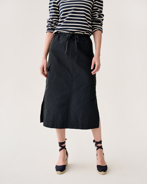 Sid Mashburn Willa Skirt In Navy Nylon Faille