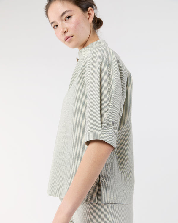 Sid Mashburn Violetta Top In Olive Small Bengal Stripe Stretch Seersucker