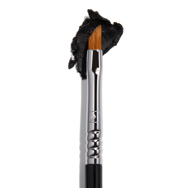 Sigma Beauty E06 Winged Liner™ Brush