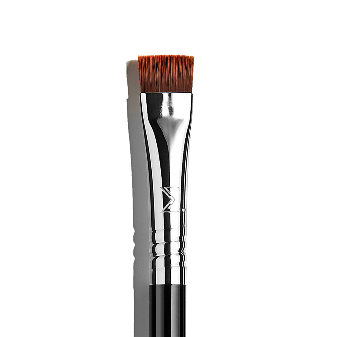 sigma beauty E15 Flat Definer Brush