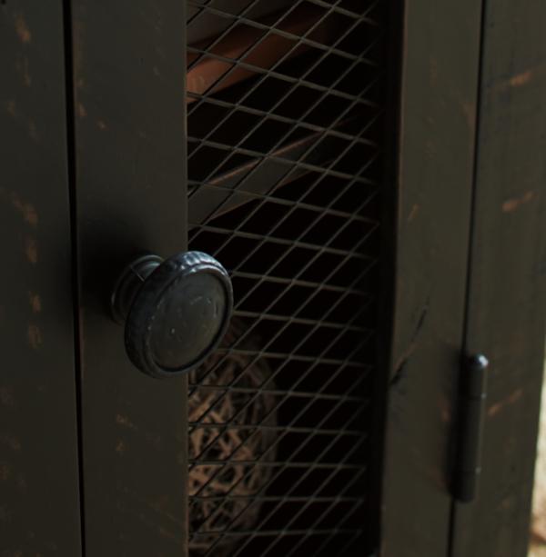 Signature Design By Ashley Valebeck Chairside End Table