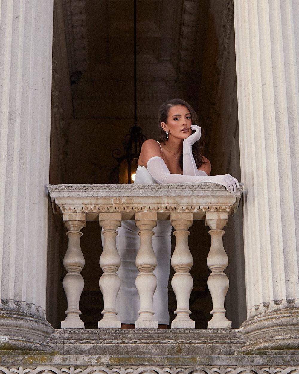 Simmi Do White Diamante Plunge Midi Dress With Gloves