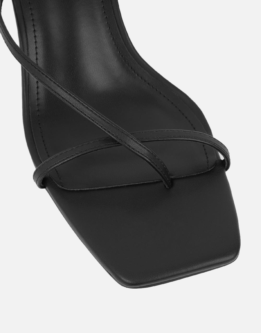 Simmi Black Toe Thong Mules
