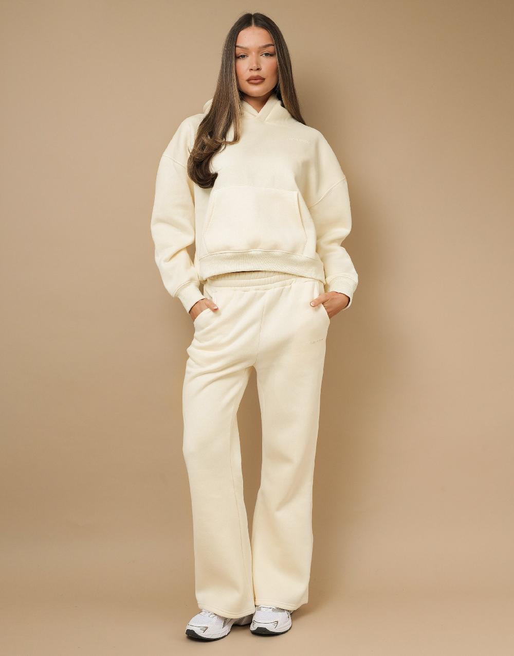 simmi Simmi Studios Essentials Joggers In Cream