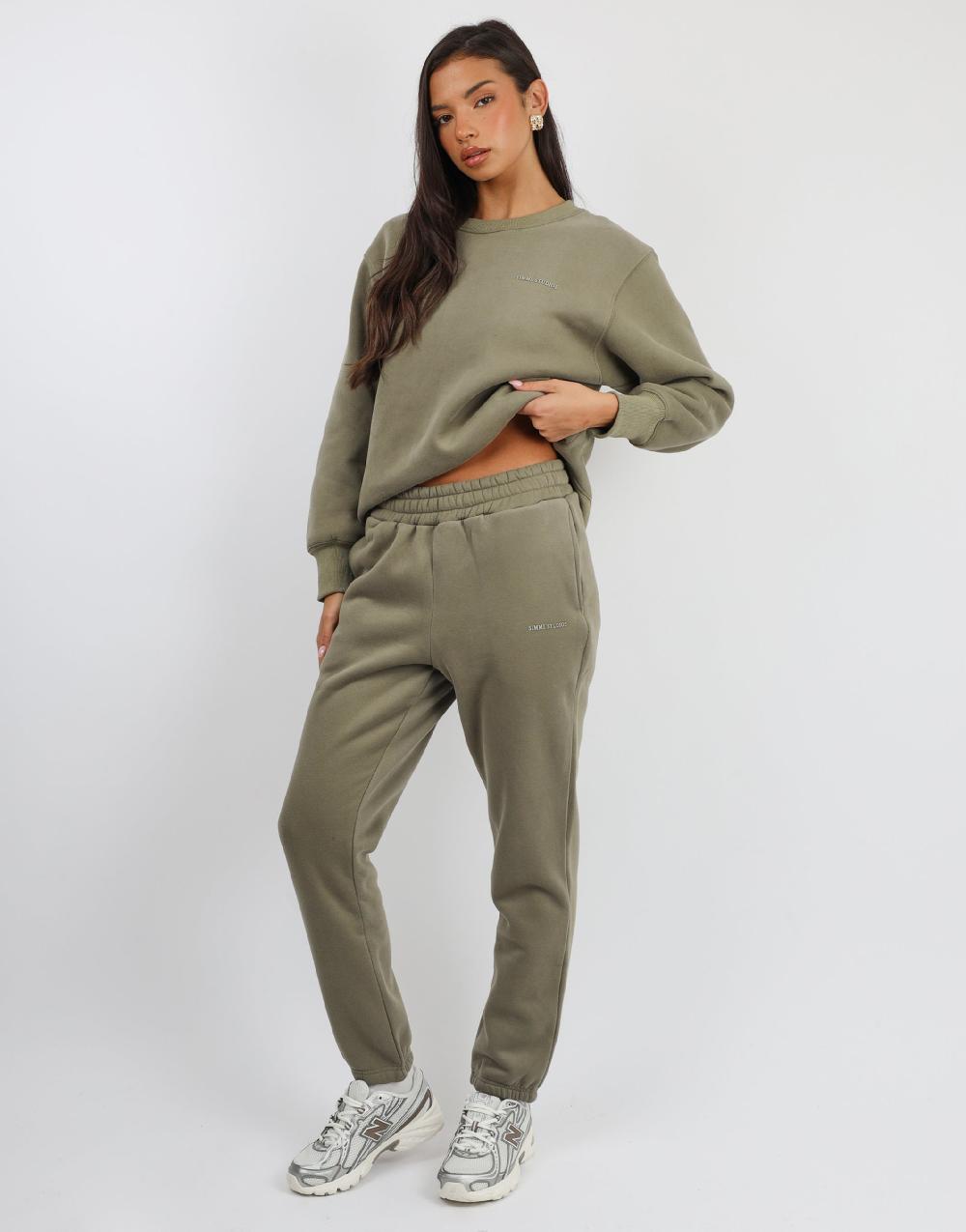simmi Simmi Studios Essentials Cuffed Jogger in Olive