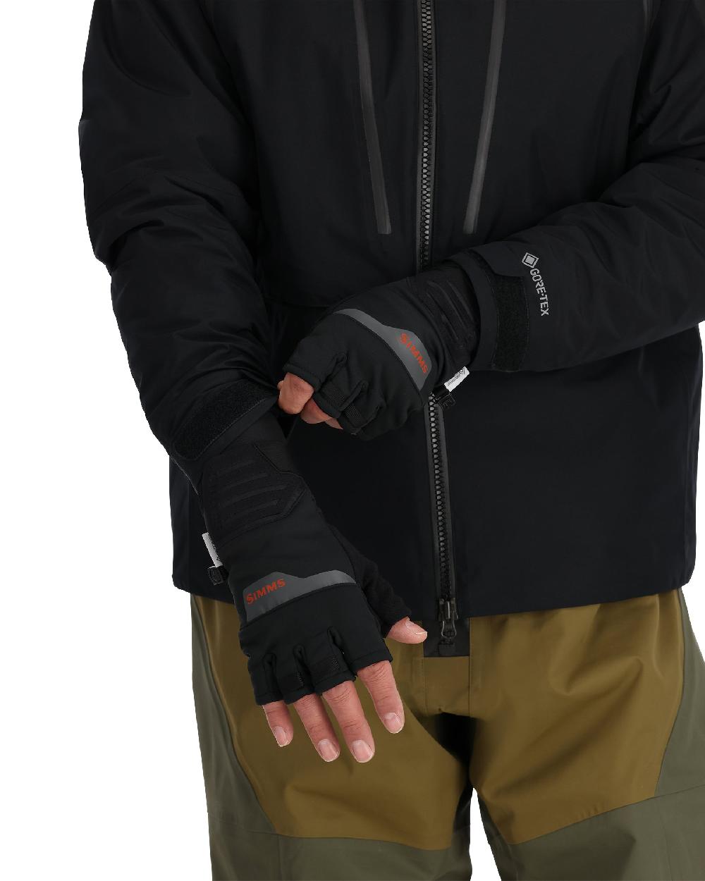 Simon Carter WINDSTOPPER® Half-Finger Fishing Glove