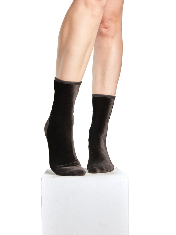 simone wild Velvet Ankle Socks Black