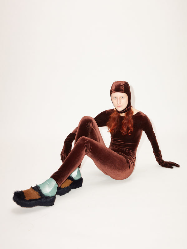 Simone Wild Velvet Mask Nut