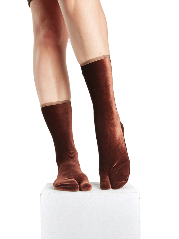 simone wild Velvet Toe Socks Nut