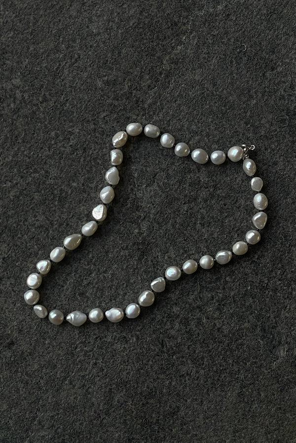 simonett Color Cord Pearl Choker Necklace - Black