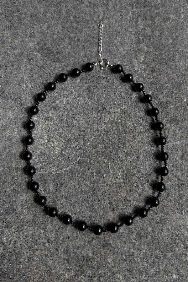 Simonett Glass Mix Beaded Necklace – Black