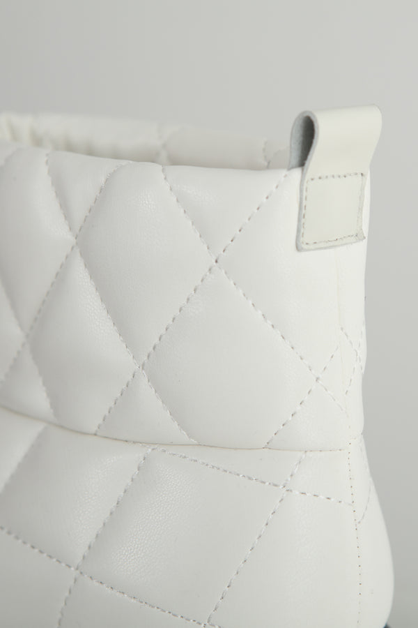 Simonett Quilted Snow Boots - White