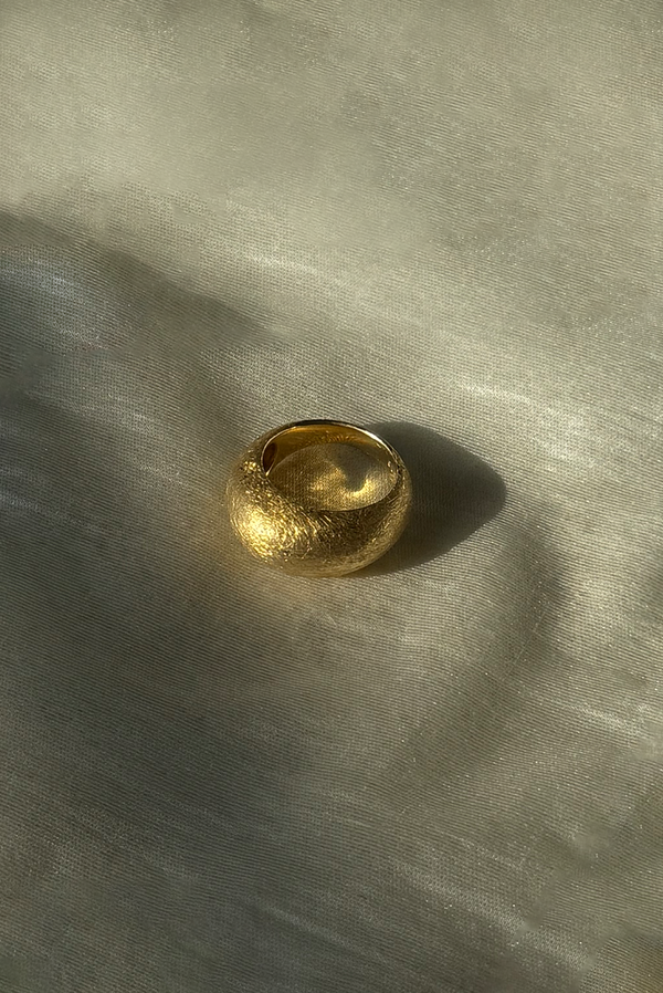 Simonett Shimmer Dome Ring - Gold