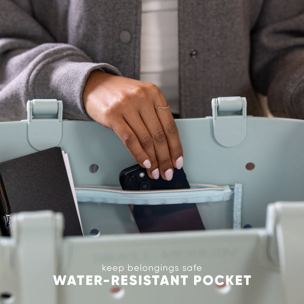 Simple Modern Getaway Bag