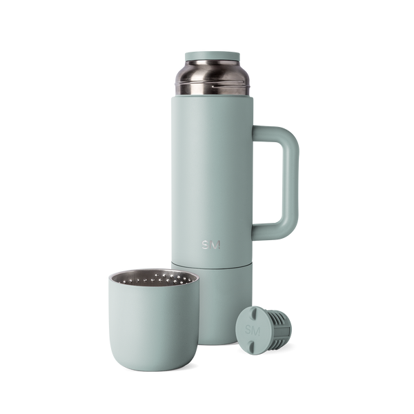 simple modern Roam Bottle