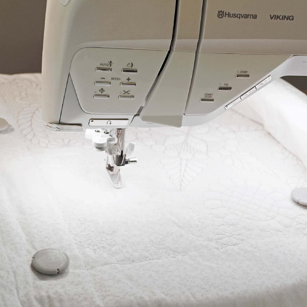 Singer HUSQVARNA® VIKING® Large Metal Embroidery Hoop 240 Mm X 150 Mm