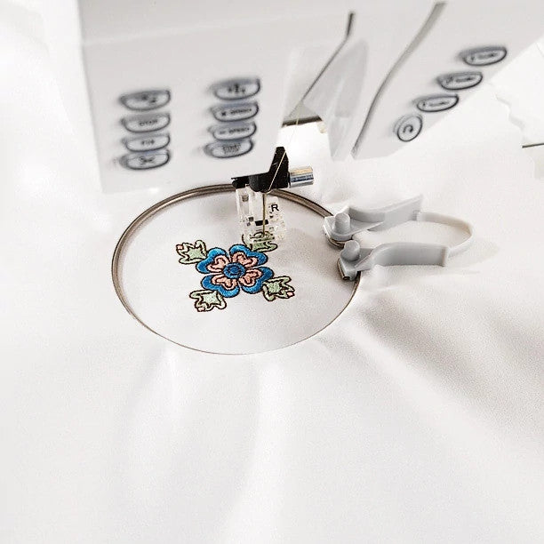 Singer HUSQVARNA® VIKING® Mini Embroidery Spring Hoop (40 X 40mm)