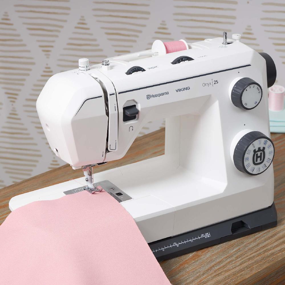Singer HUSQVARNA® VIKING® ONYX™ 25 Sewing Machine