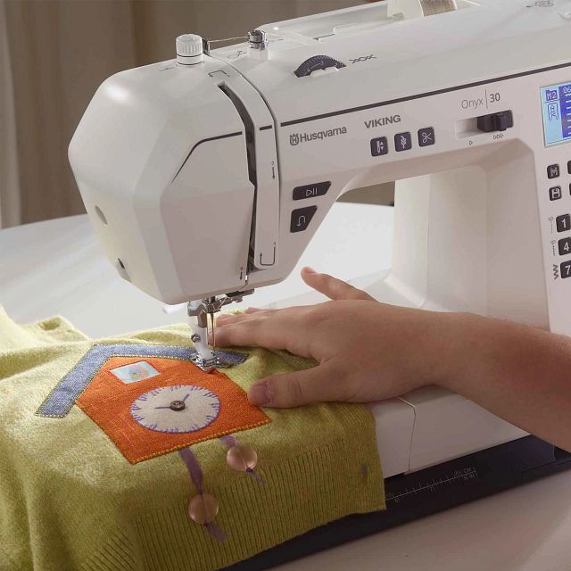singer HUSQVARNA® VIKING® ONYX™ 30 Sewing Machine