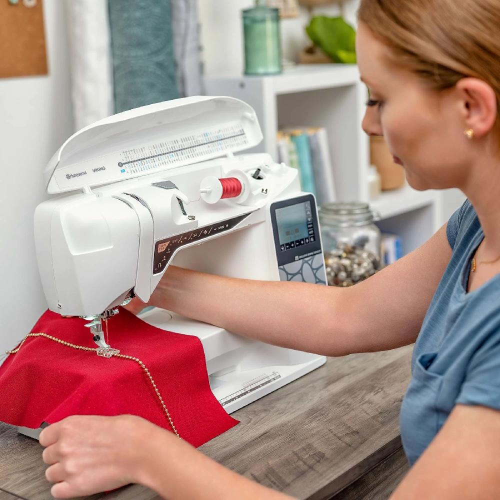 Singer HUSQVARNA® VIKING® Refurbished OPAL™ 690Q Sewing Machine
