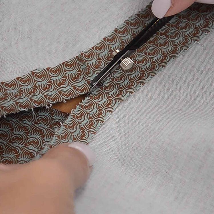 singer PFAFF® Seam Ripper with 3 Replacement Blades