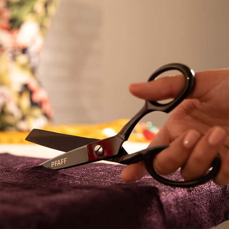 singer PFAFF® 8 in/20.3 cm Bent Trimmer Scissor