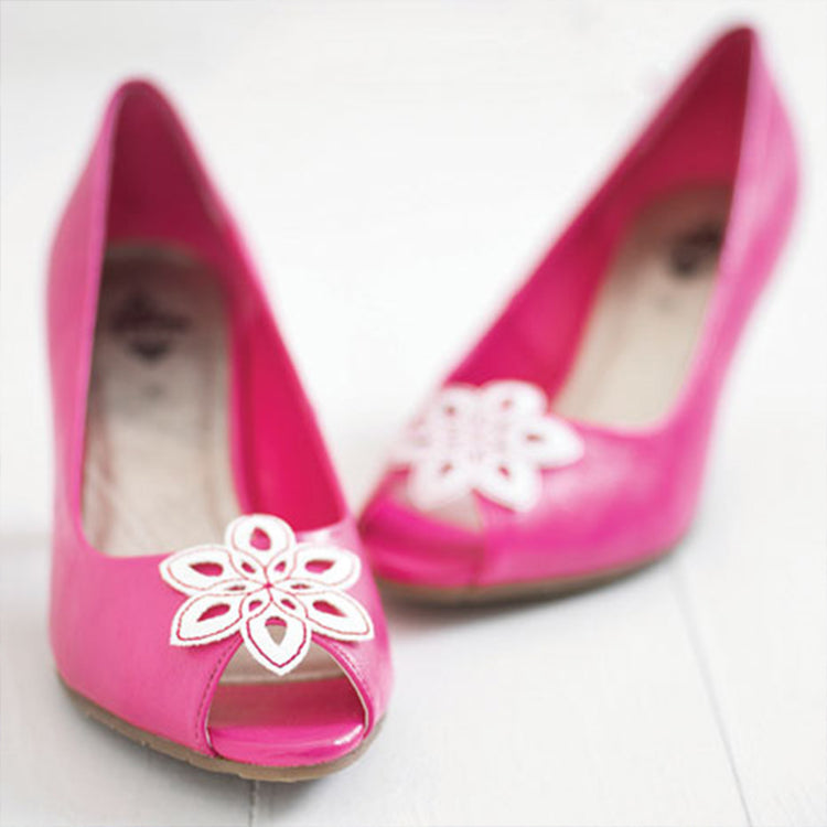 singer PFAFF® Embroidery Cutwork Needle Kit