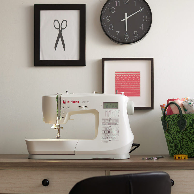 singer SINGER® C7220 Sewing Machine with Extension Table