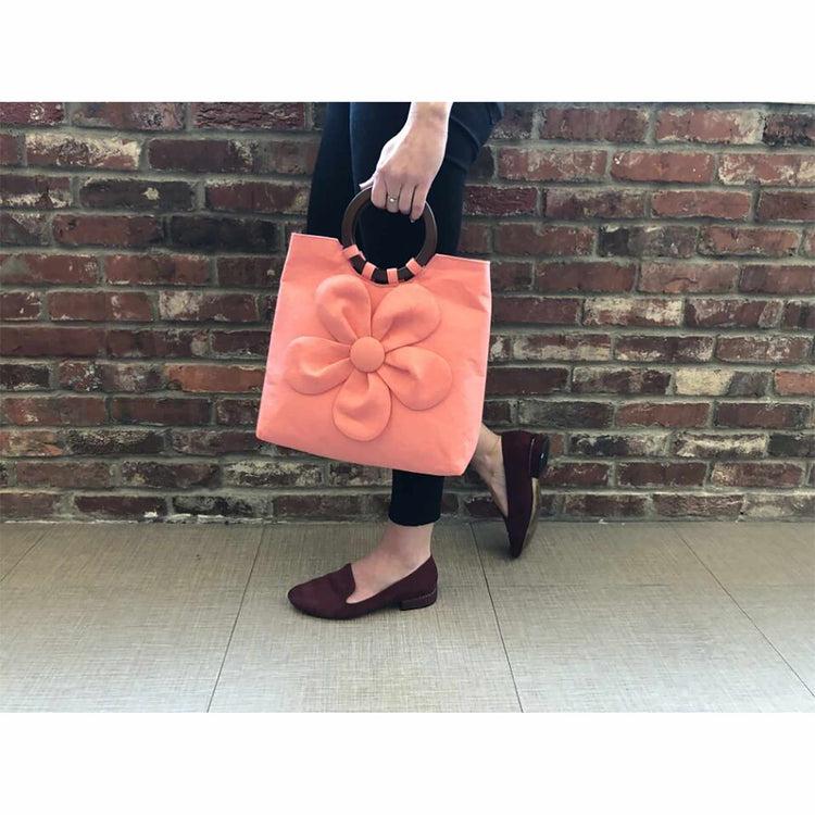 singer SINGER® MOMENTO™ 24 inch x 24 inch Fabric Grip Mat