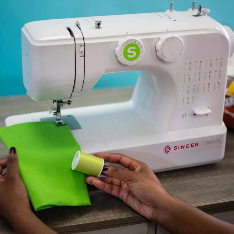 singer SINGER® Refurbished SM024 Green Sewing Machine