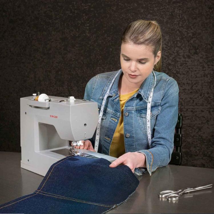 singer SINGER® Heavy Duty 6700C Sewing Machine