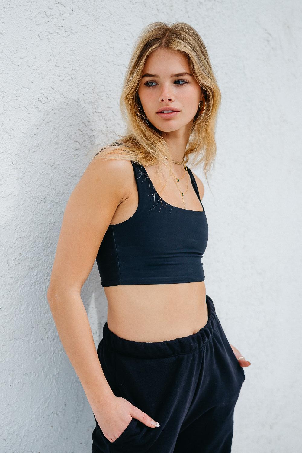 Skatïe Carter Sports Bra In Black – SKATIE