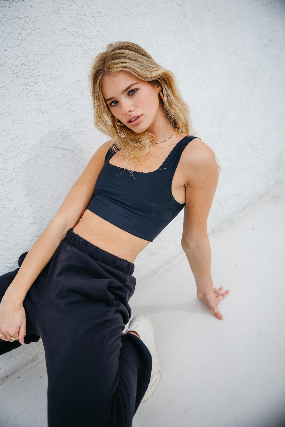 Skatïe Carter Sports Bra In Black – SKATIE
