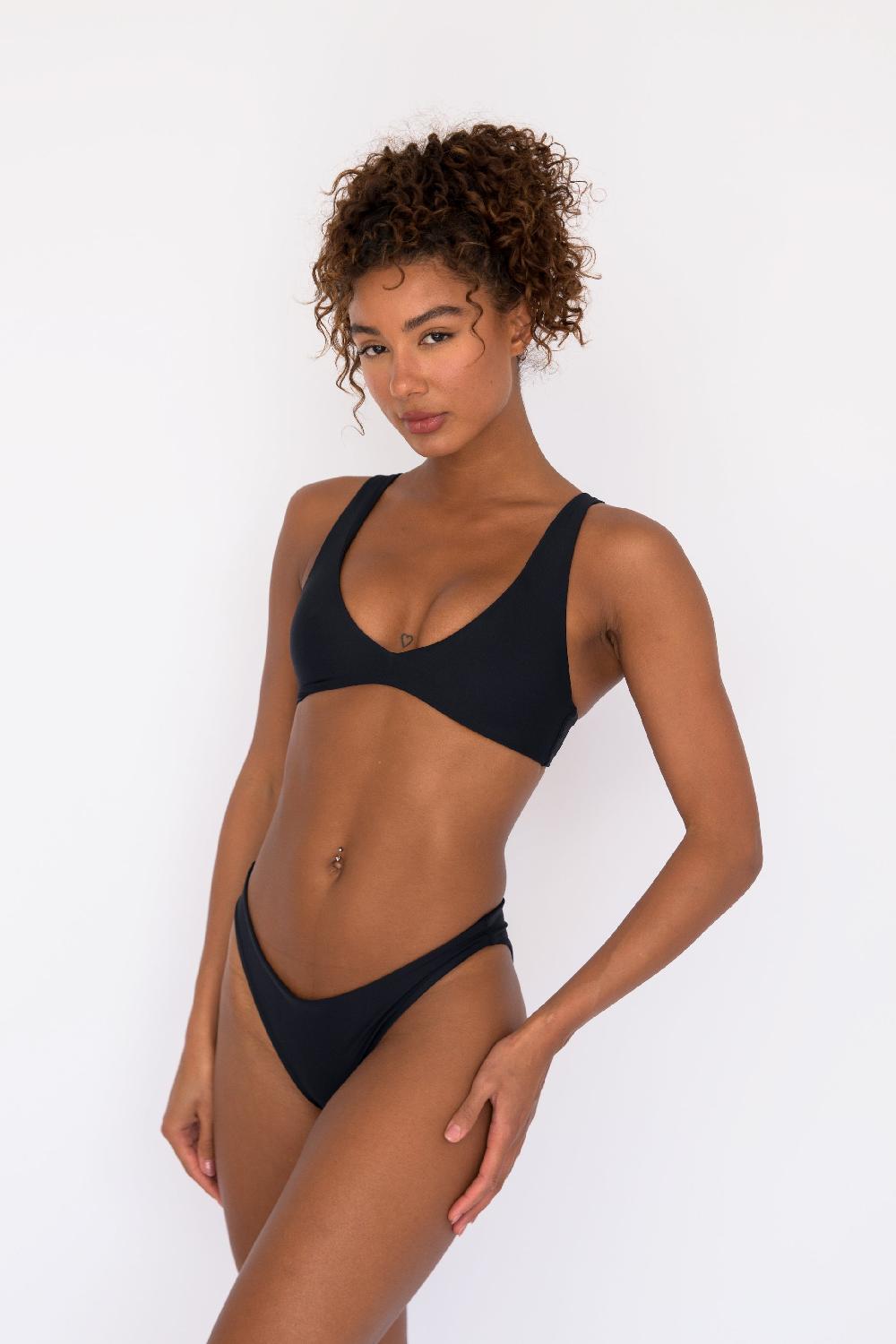 Skatïe Cheryl Bottom In Black – SKATIE