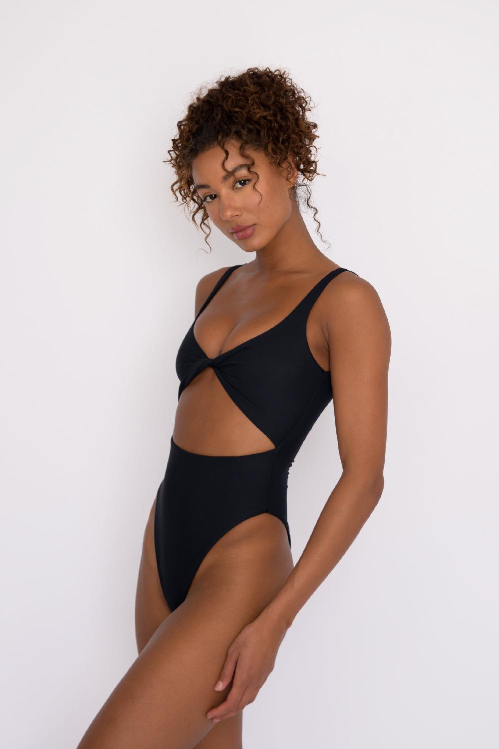 Skatïe Chloe One Piece In Black – SKATIE
