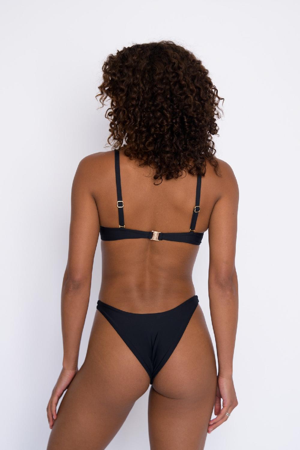 Skatïe Claire Bikini Top In Black – SKATIE