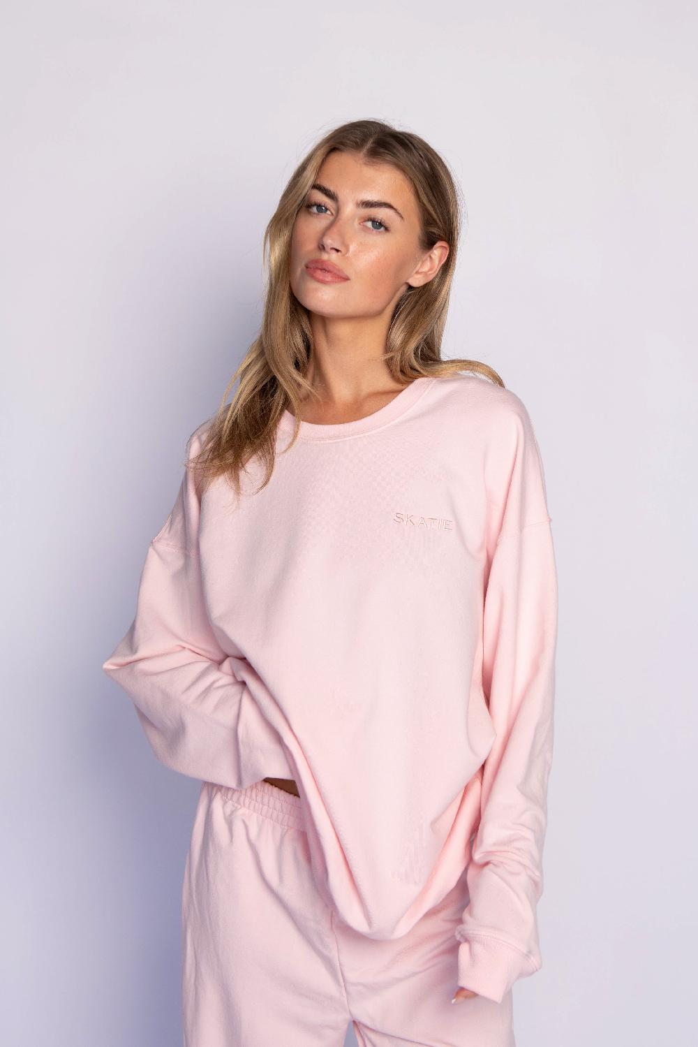 skatïe CLOUDLUX Chris Crewneck in Bubblegum – SKATIE