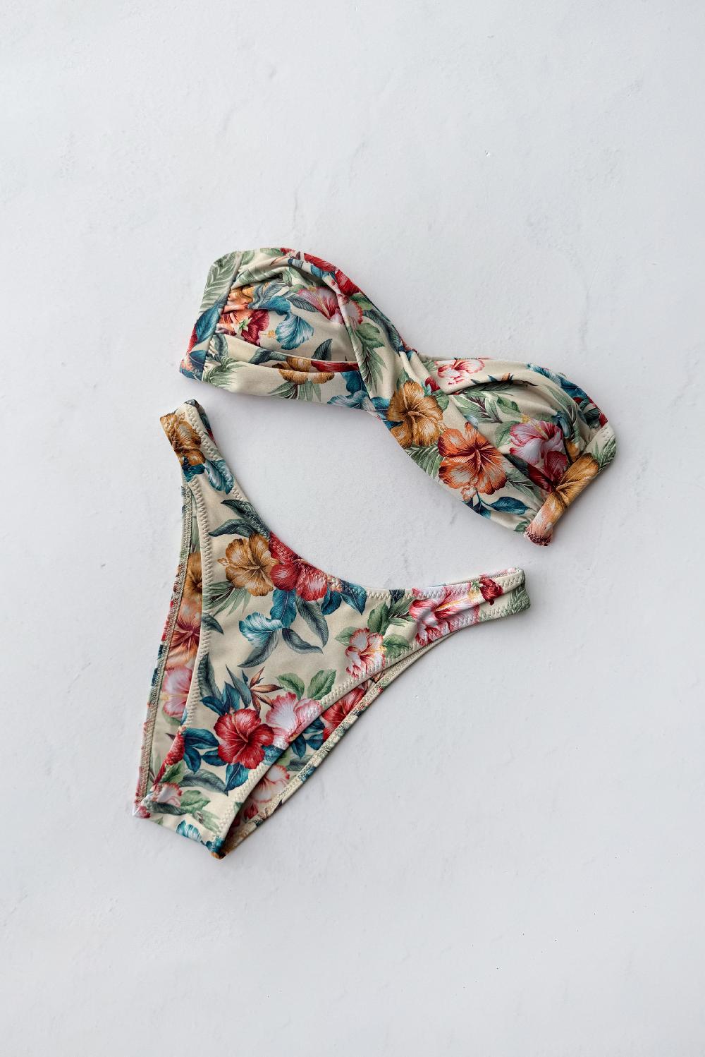 skatïe Dolly Bottom in Lei – SKATIE