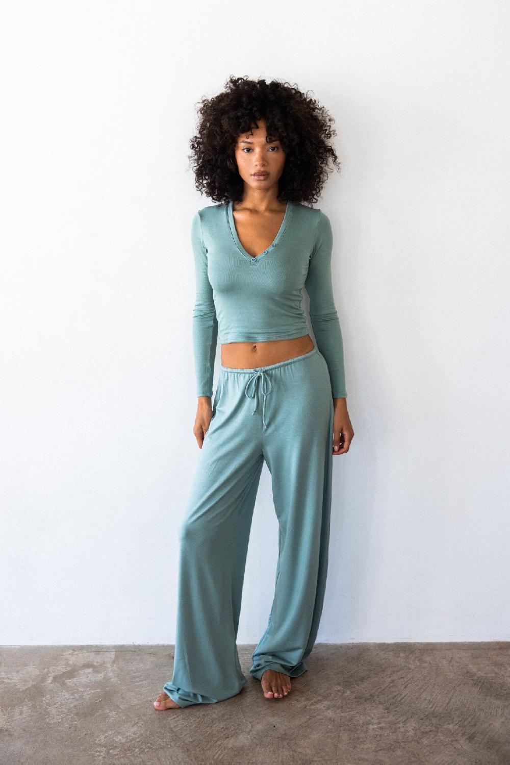 Skatïe Henley Top Baby Ribbed In Sage – SKATIE