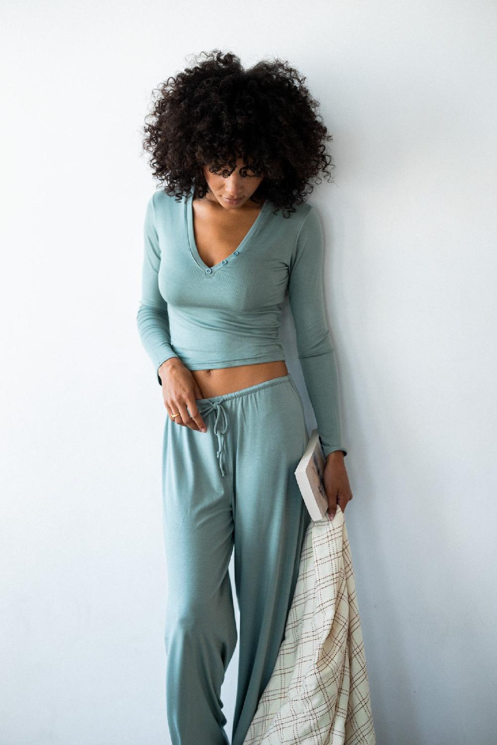 Skatïe Henley Top Baby Ribbed In Sage – SKATIE