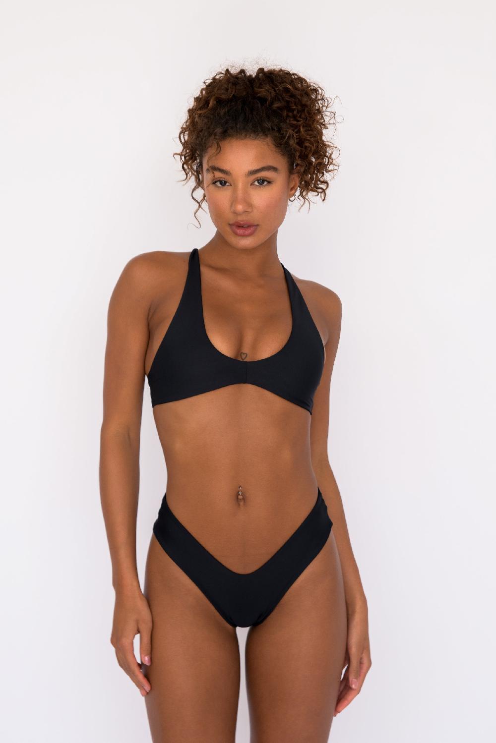 Skatïe Jasmine Bikini Top In Black – SKATIE