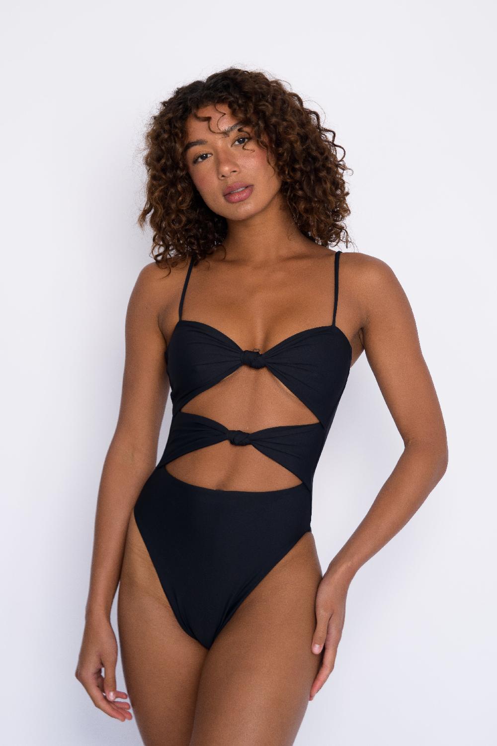 Skatïe Lisa One Piece In Black – SKATIE