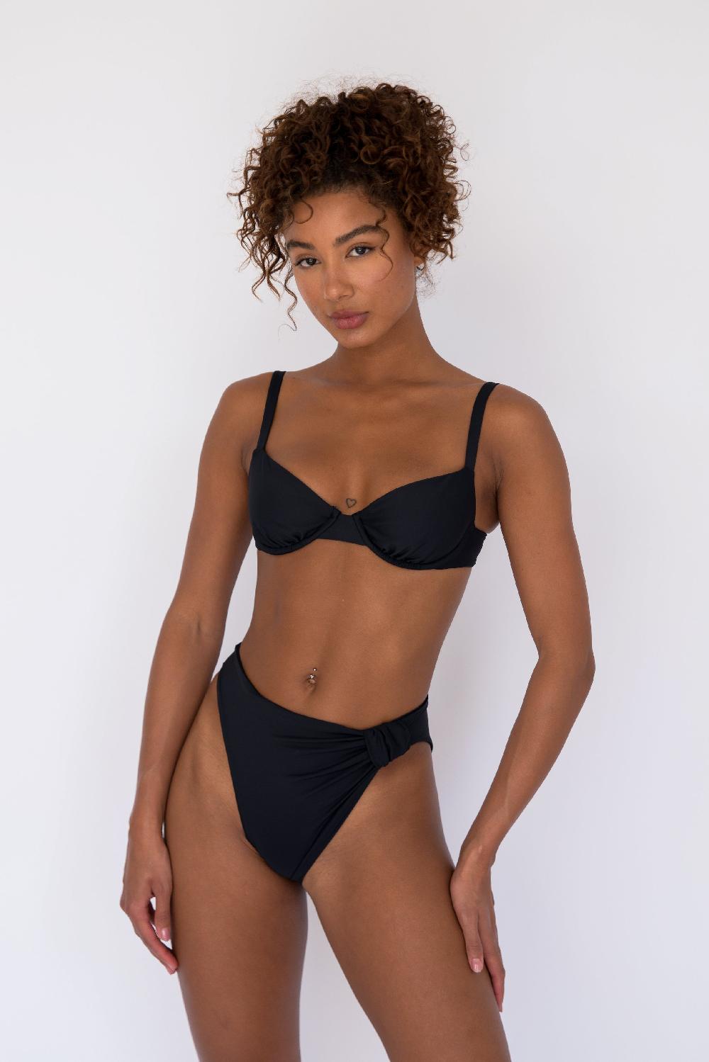 skatïe Lola Bikini Top in Black – SKATIE