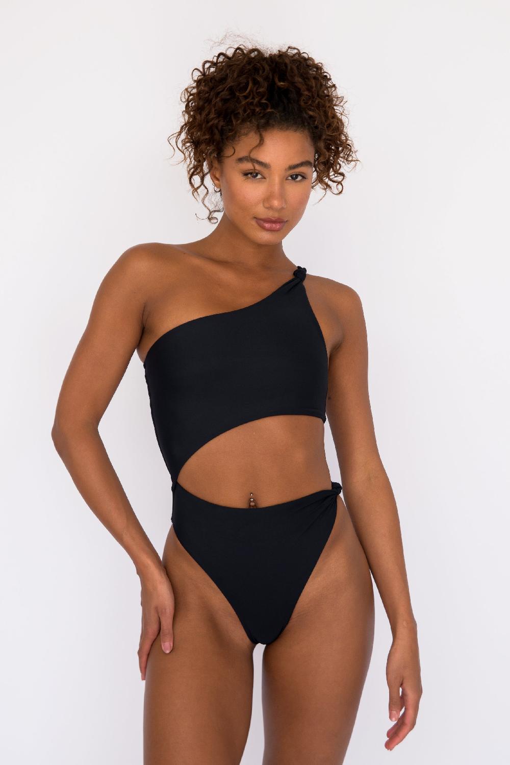 skatïe Nicole One Piece in Black – SKATIE